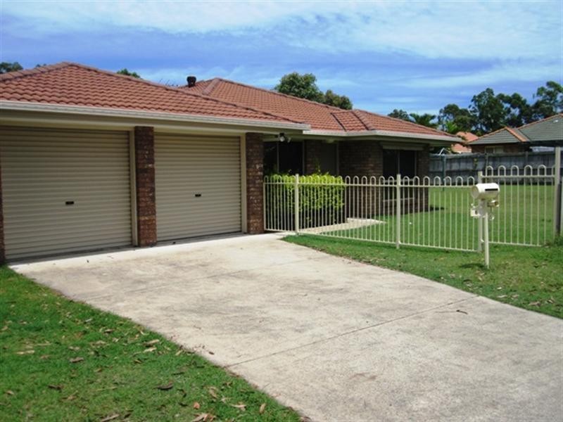 6 Winnecke Close, Forest Lake QLD 4078