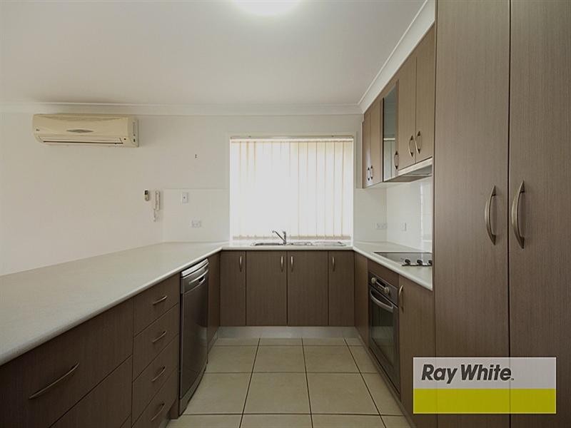 31 Gilberton Crescent, Forest Lake QLD 4078