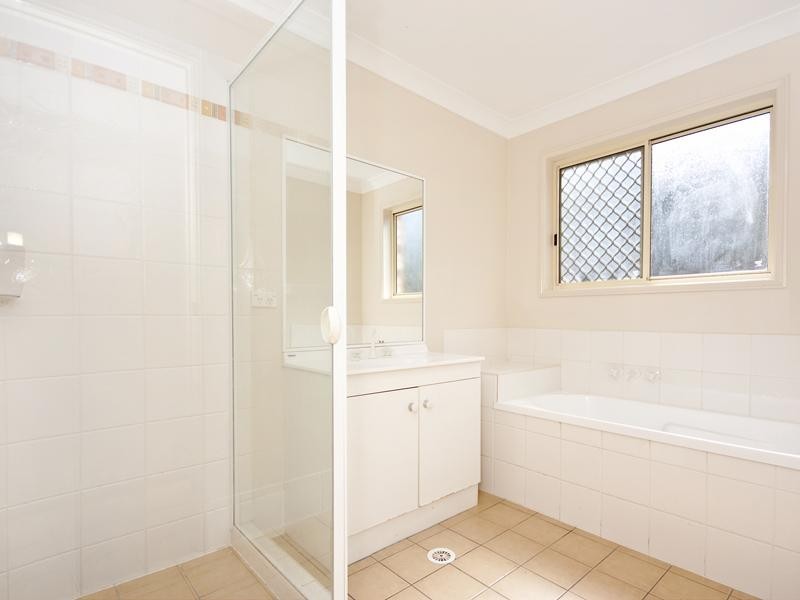 38 Hawthorne Street, Forest Lake QLD 4078