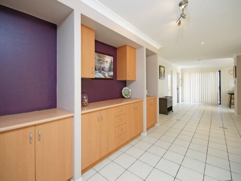 26 Booloumba Crescent, Forest Lake QLD 4078