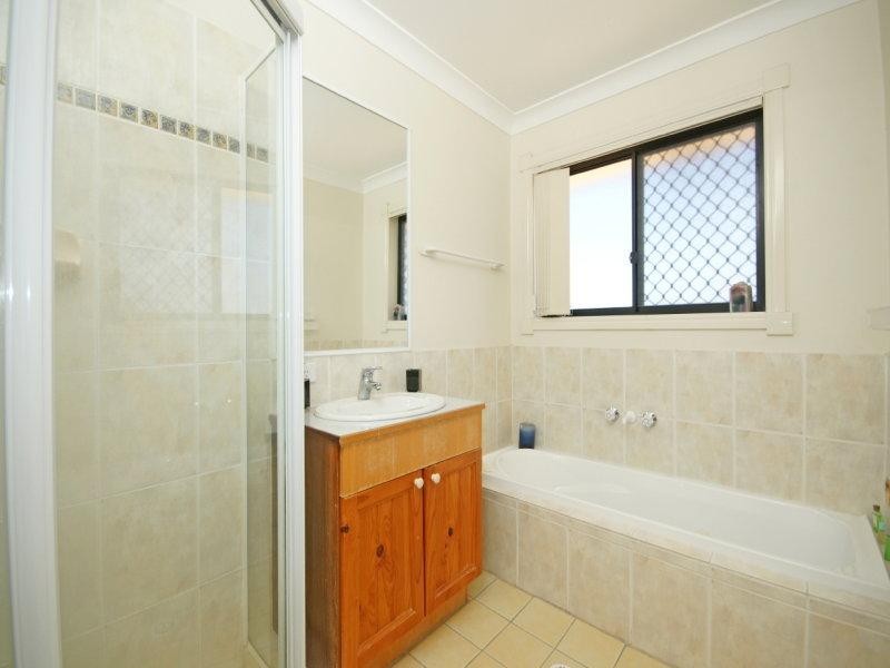 26 Booloumba Crescent, Forest Lake QLD 4078