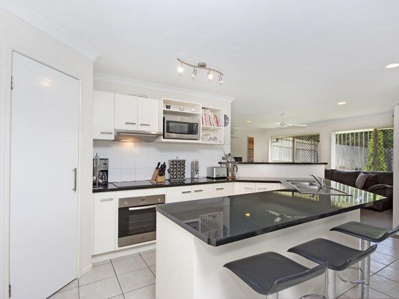 15 Tamborine Place, Forest Lake QLD 4078