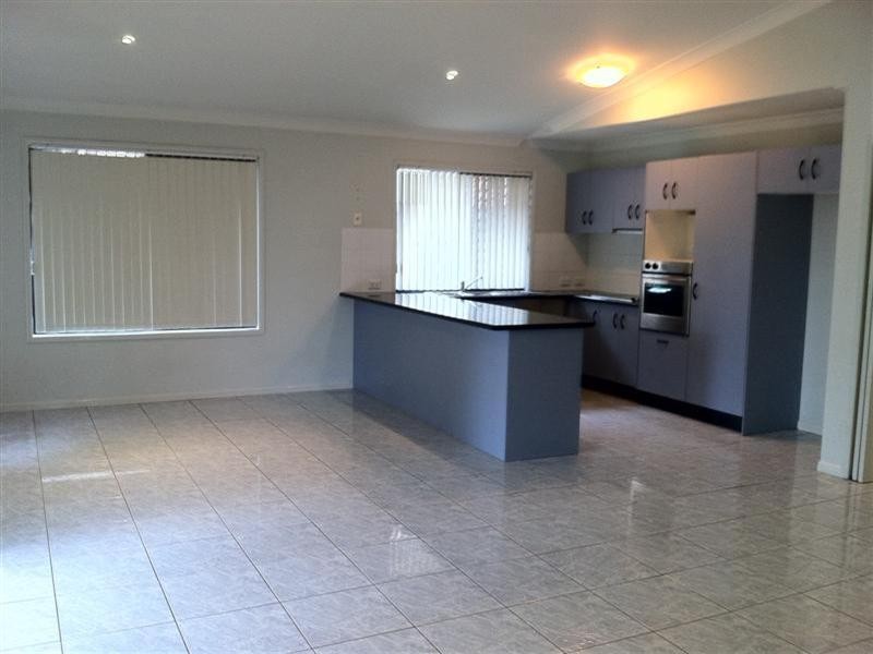 34 Paton Crescent, Forest Lake QLD 4078