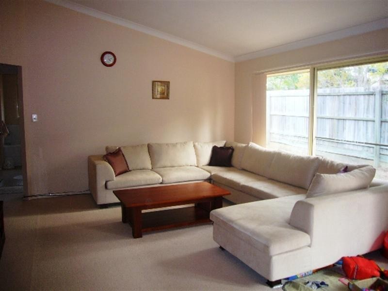 37 St James Street, Forest Lake QLD 4078