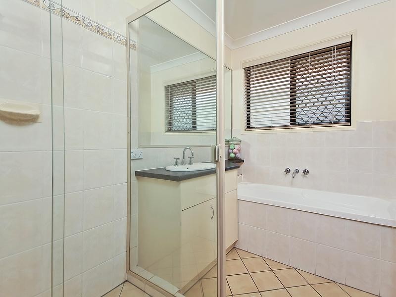 41 Kondalilla Parade, Forest Lake QLD 4078