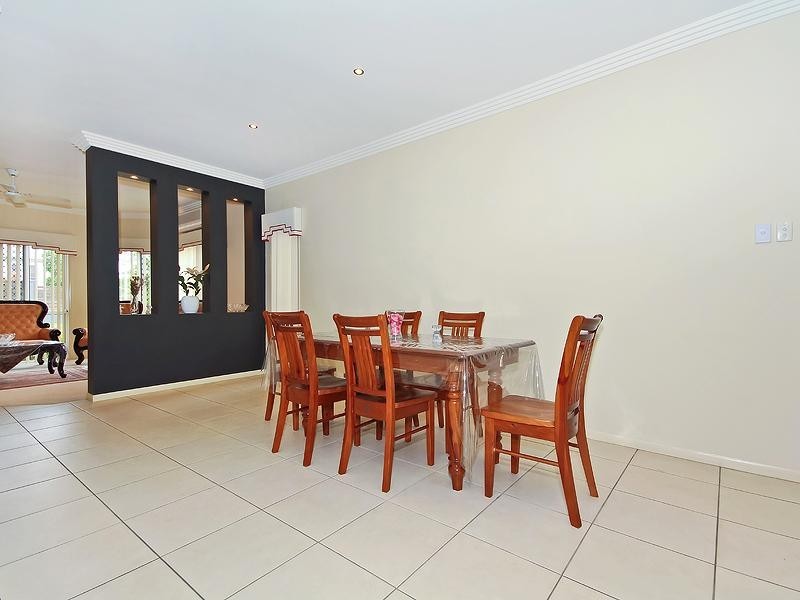 44 Parkwood Drive, Heathwood QLD 4110