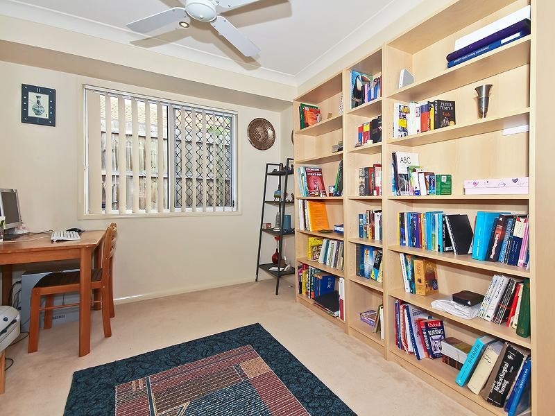 44 Parkwood Drive, Heathwood QLD 4110