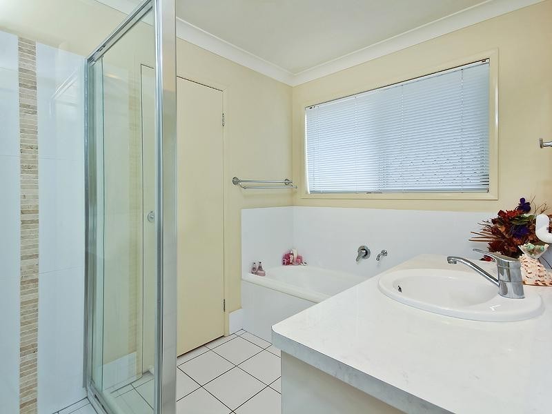 44 Parkwood Drive, Heathwood QLD 4110