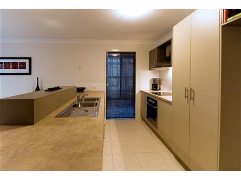 33 Philong Street, Doolandella QLD 4077