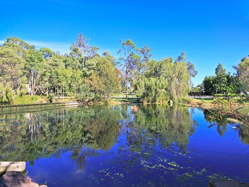 10 Belmore Crescent, Forest Lake QLD 4078