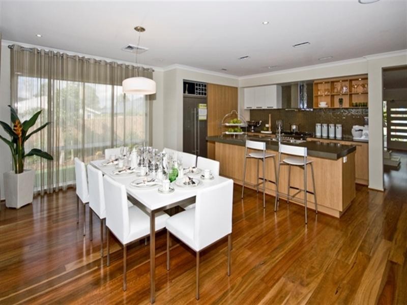 12 Tea Tree Street, Heathwood QLD 4110