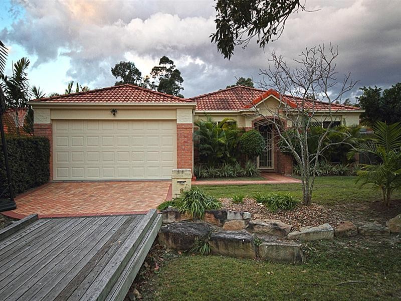 8 Simpson Way, Forest Lake QLD 4078