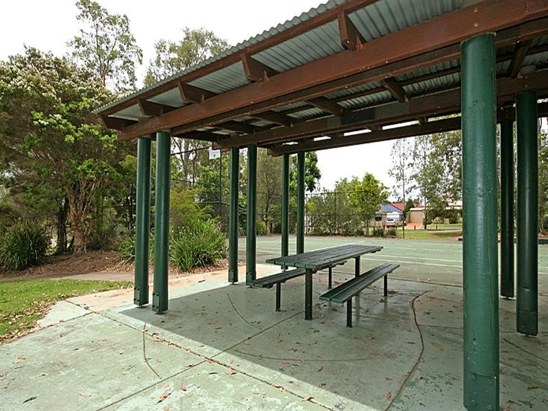 8 Simpson Way, Forest Lake QLD 4078