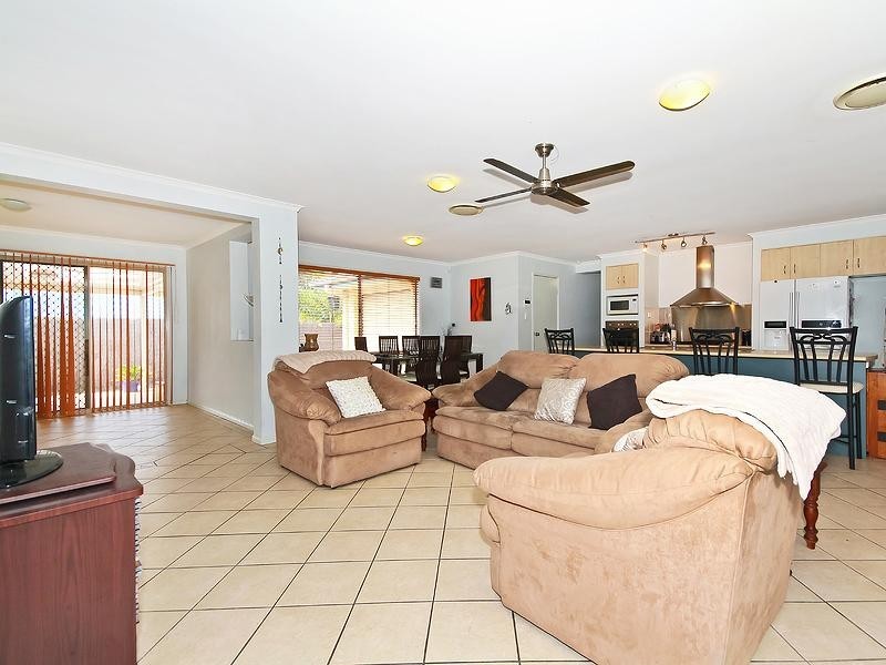 35 Kondalilla Parade, Forest Lake QLD 4078