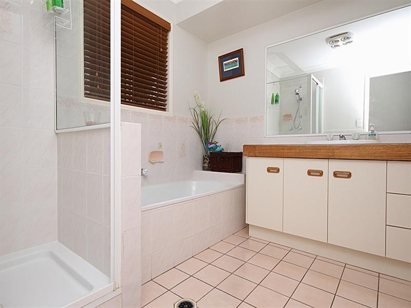 14 Barrier Place, Forest Lake QLD 4078