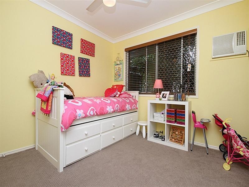 14 Barrier Place, Forest Lake QLD 4078