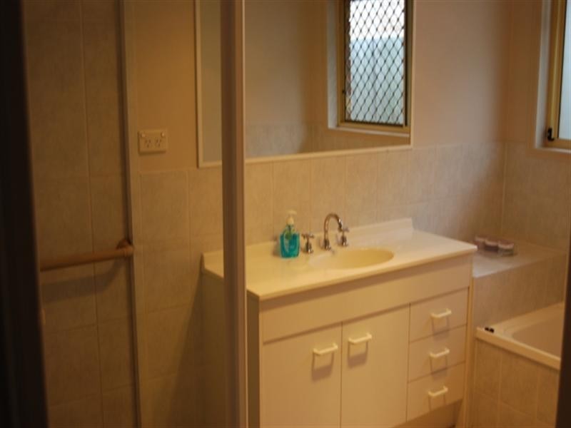 5 Columbus Place, Forest Lake QLD 4078