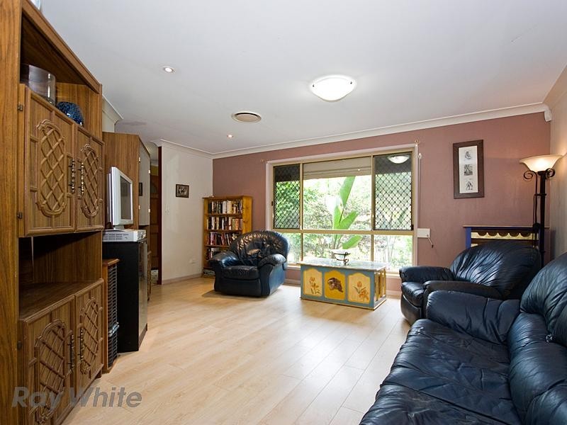 25 Beaufront Place, Forest Lake QLD 4078