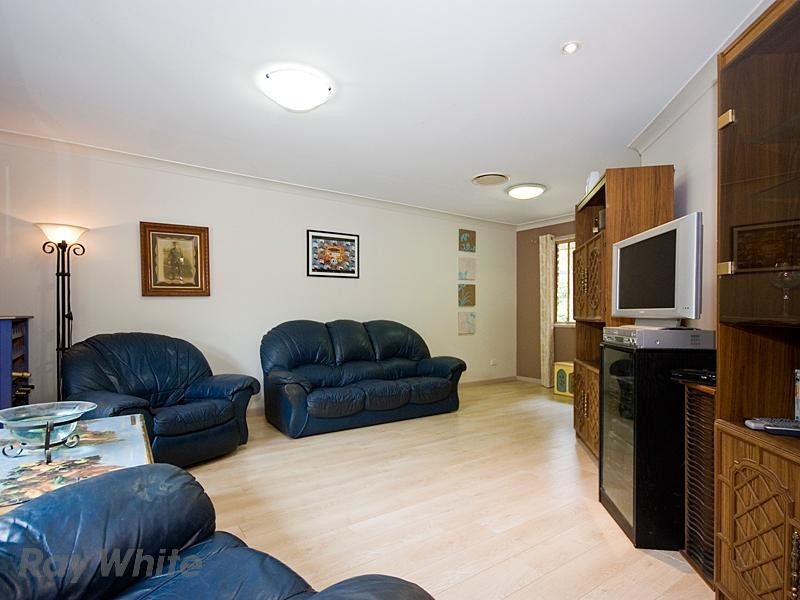 25 Beaufront Place, Forest Lake QLD 4078