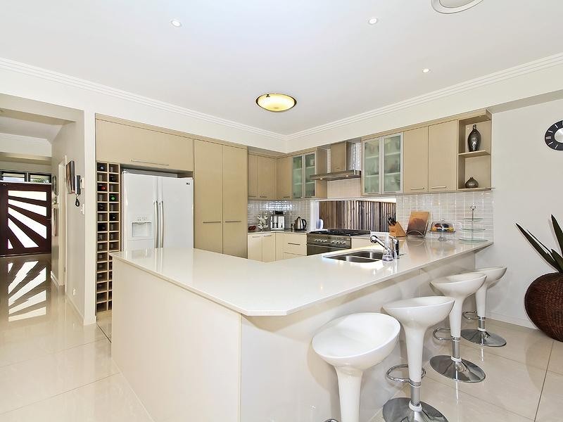 34 Sandalwood Street, Heathwood QLD 4110