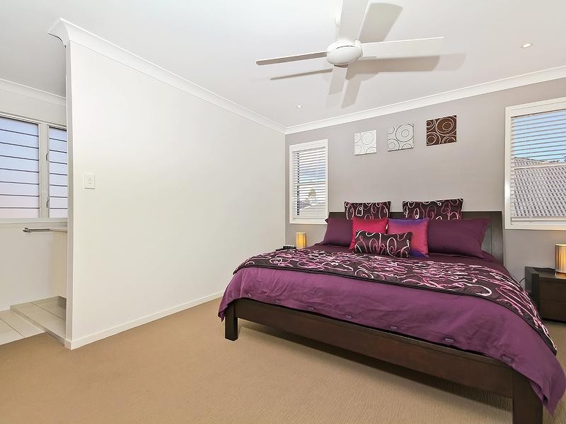 34 Sandalwood Street, Heathwood QLD 4110