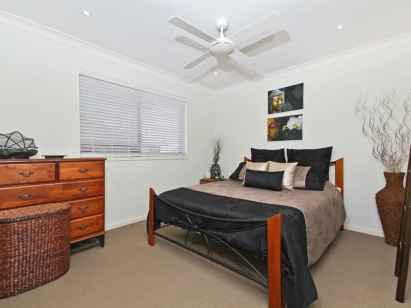 34 Sandalwood Street, Heathwood QLD 4110