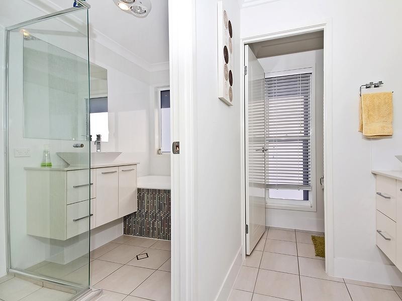 34 Sandalwood Street, Heathwood QLD 4110