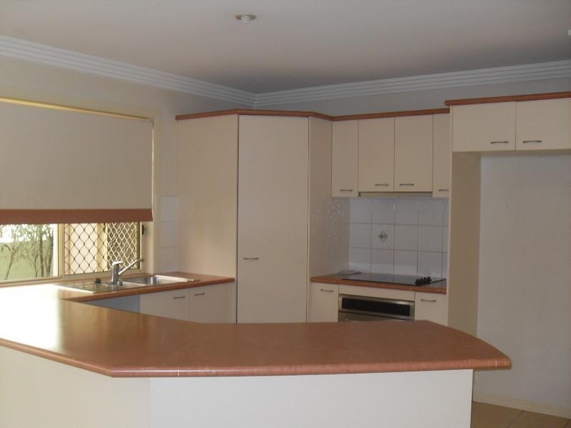 10 Elabana Place, Forest Lake QLD 4078