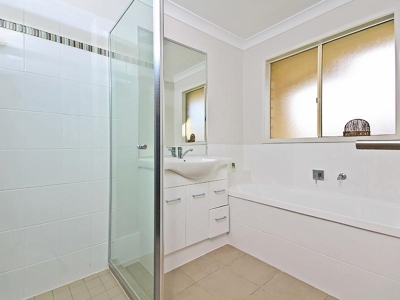 11 Tone Drive, Collingwood Park QLD 4301