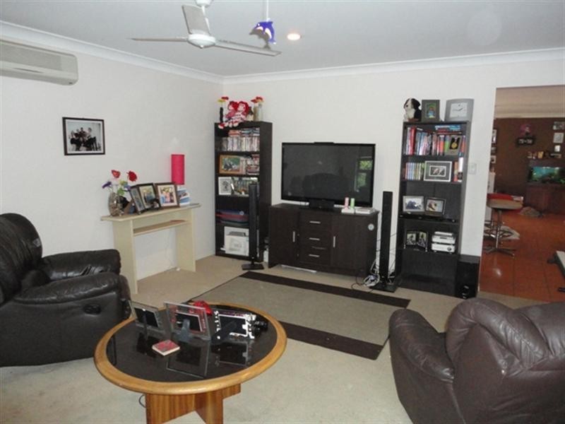 4 Glider Close, Doolandella QLD 4077