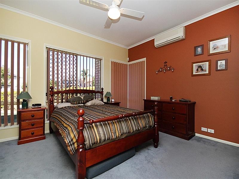 9 Hamilton Close, Forest Lake QLD 4078