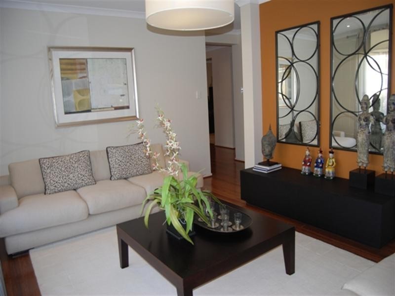 8 Tea Tree Street, Heathwood QLD 4110