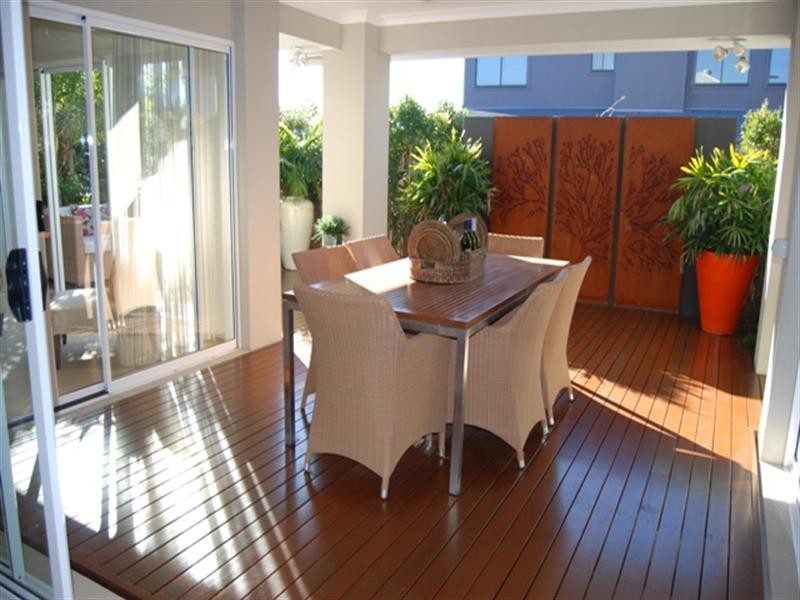 8 Tea Tree Street, Heathwood QLD 4110