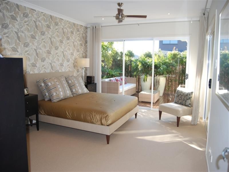 8 Tea Tree Street, Heathwood QLD 4110