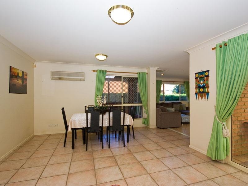 15 Burke Place, Forest Lake QLD 4078