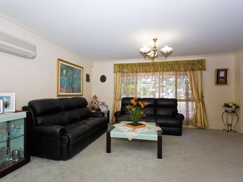 15 Burke Place, Forest Lake QLD 4078