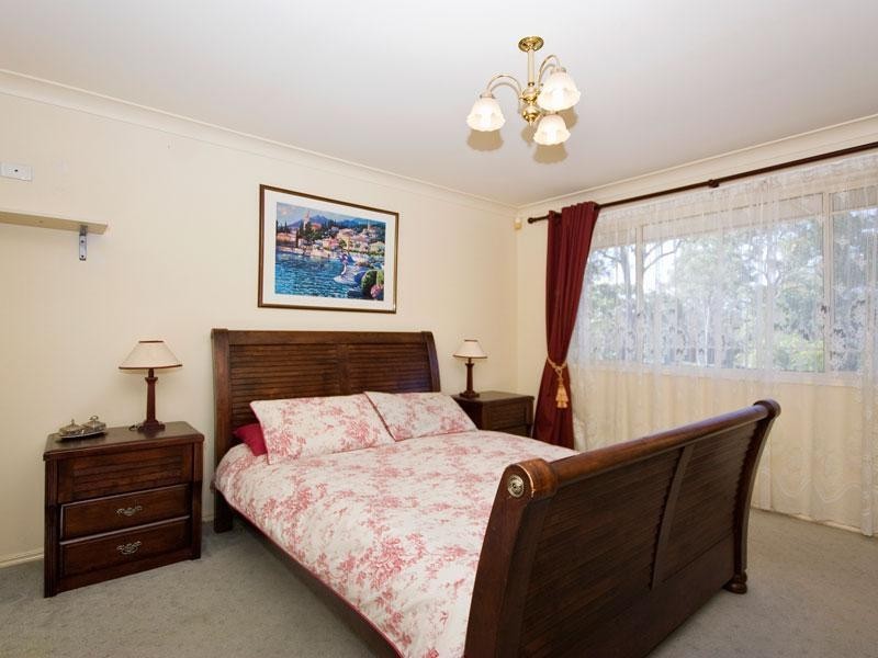 15 Burke Place, Forest Lake QLD 4078