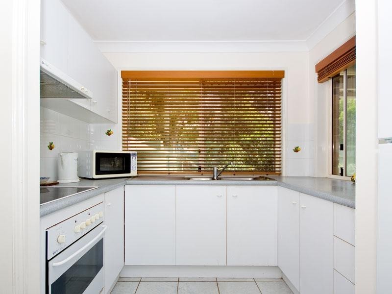 10 Cambridge Crescent, Forest Lake QLD 4078