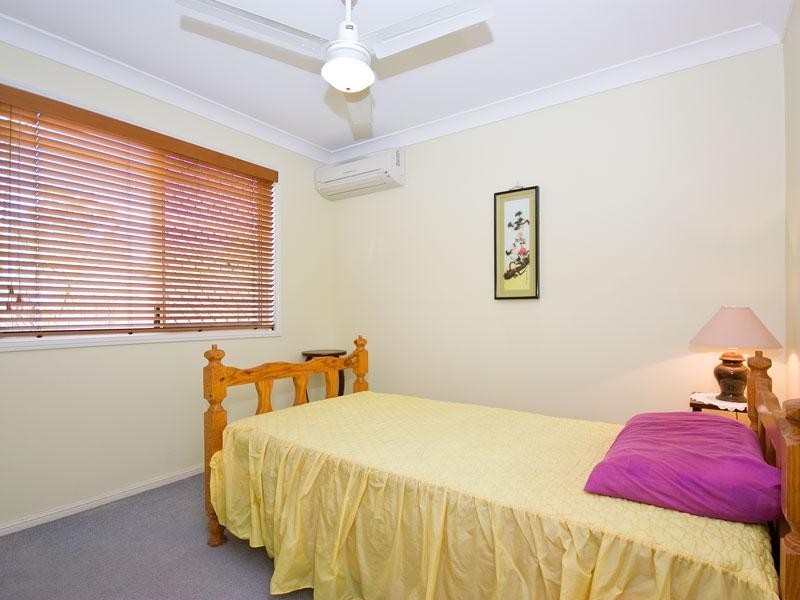 10 Cambridge Crescent, Forest Lake QLD 4078