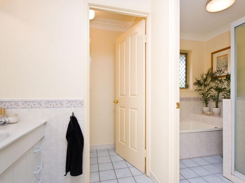 5 Morisot Street, Forest Lake QLD 4078