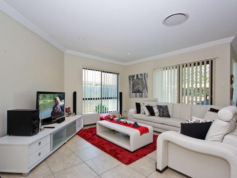 38 Summit Terrace, Forest Lake QLD 4078