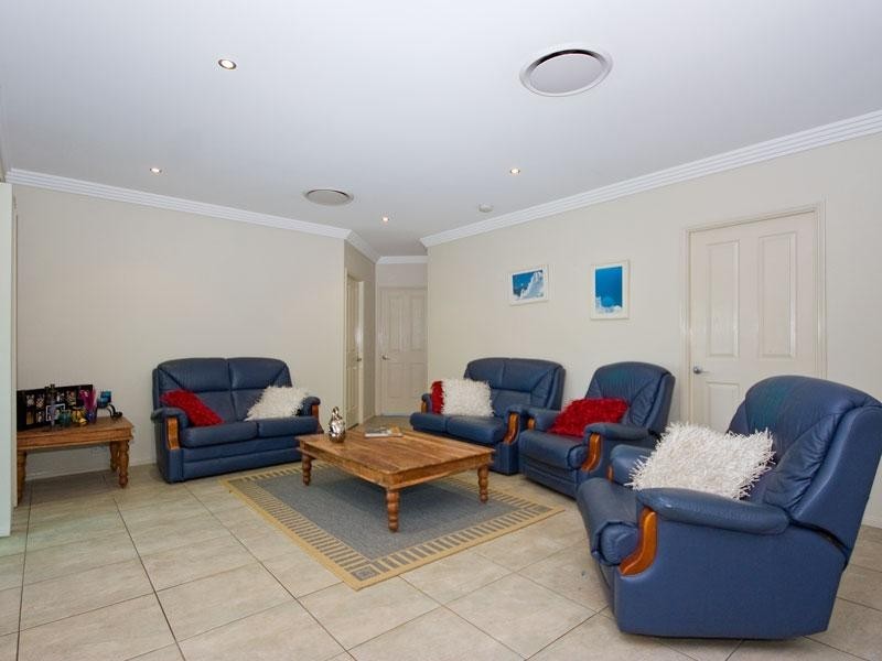 38 Summit Terrace, Forest Lake QLD 4078