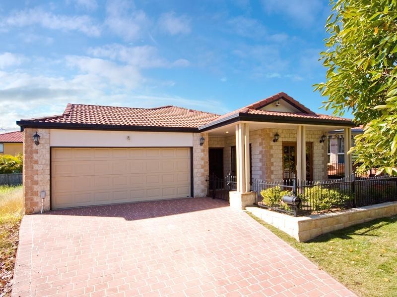 12 Jetty Walk, Forest Lake QLD 4078