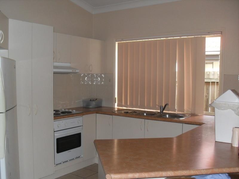 37 St James Street, Forest Lake QLD 4078