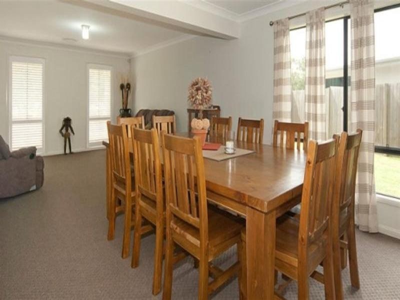 49 Laurel Street, Heathwood QLD 4110