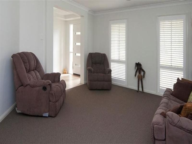 49 Laurel Street, Heathwood QLD 4110