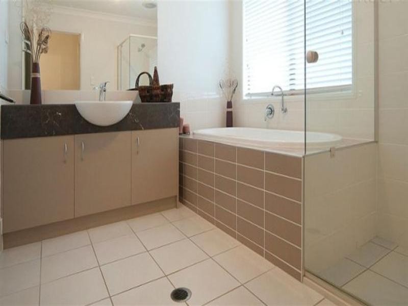 49 Laurel Street, Heathwood QLD 4110