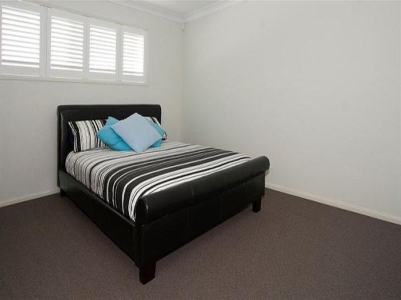 49 Laurel Street, Heathwood QLD 4110