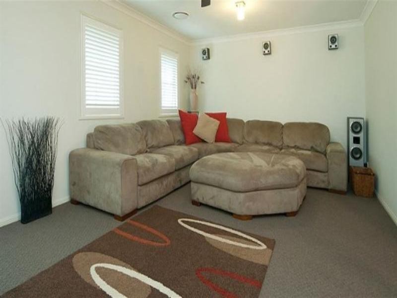 49 Laurel Street, Heathwood QLD 4110