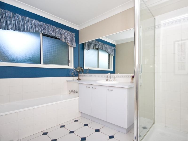 23 Cassatt Place, Forest Lake QLD 4078